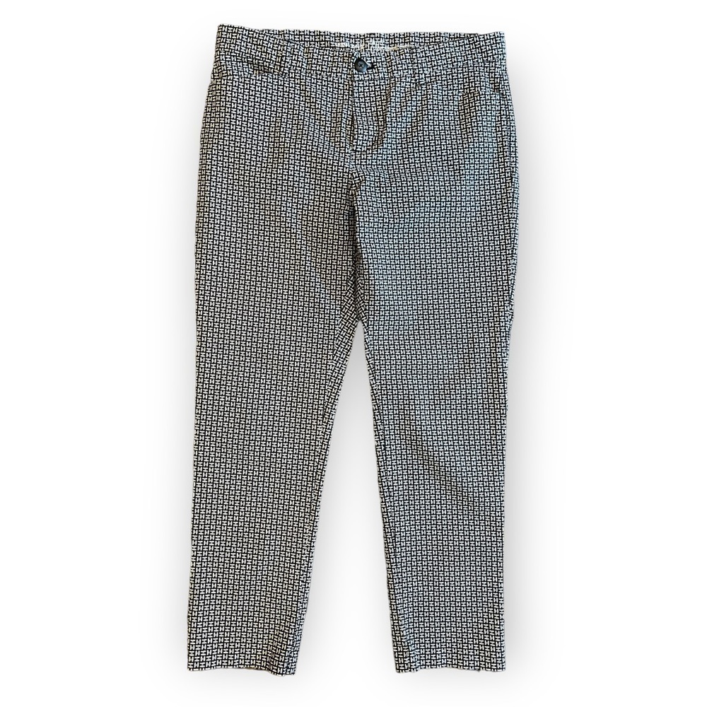 Khaki by Gap Slimming Ankle Pant black and white pattern Size 4/27